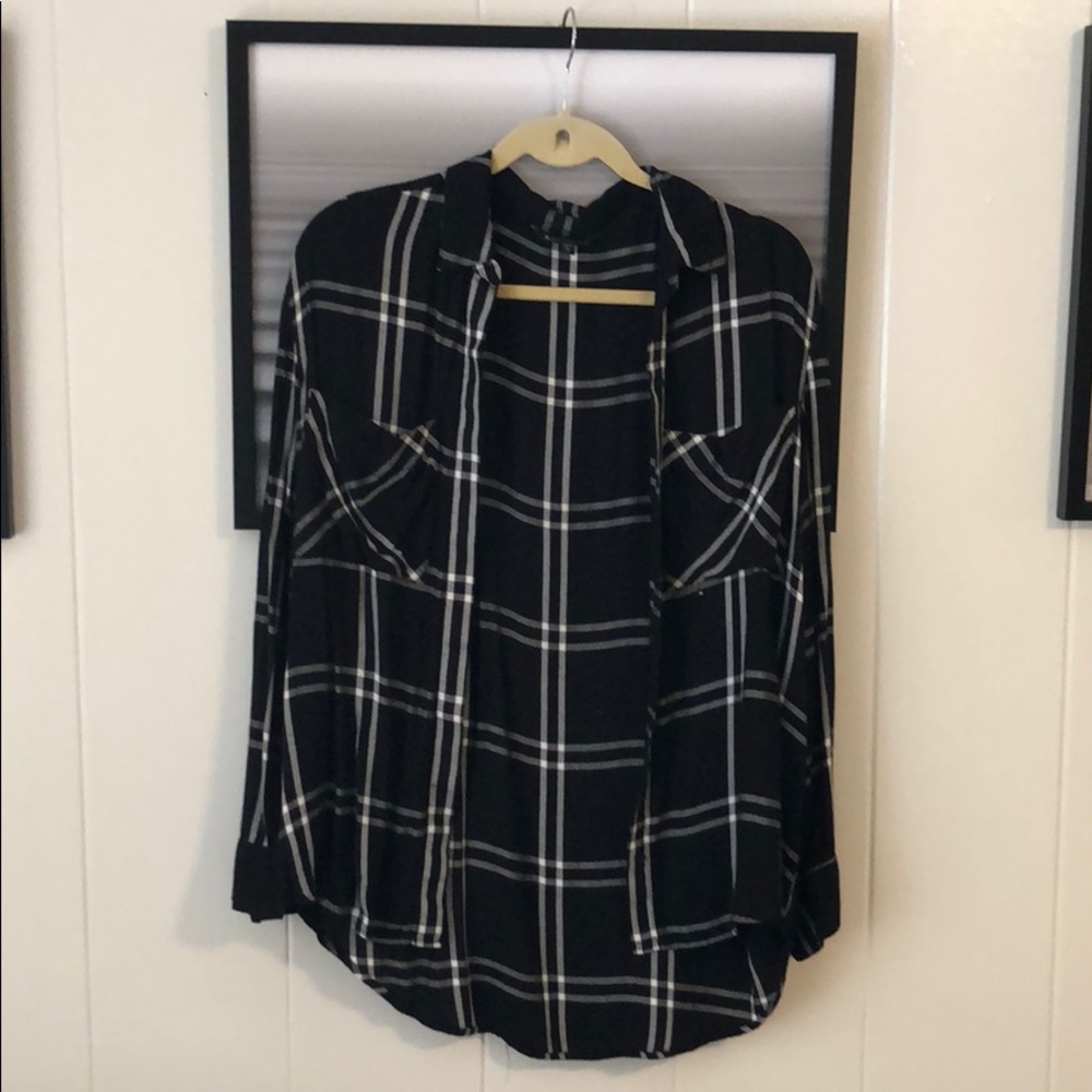 Black, white and gray plaid Flannel Shirt - M